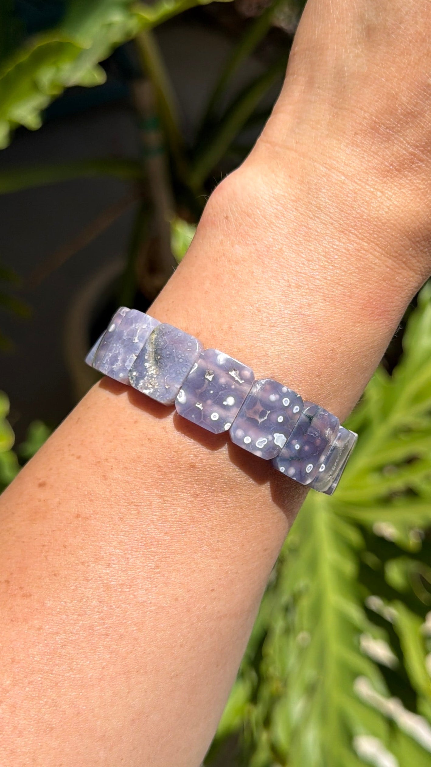 Grape Agate Rectangle Beaded Bracelet (17mm)