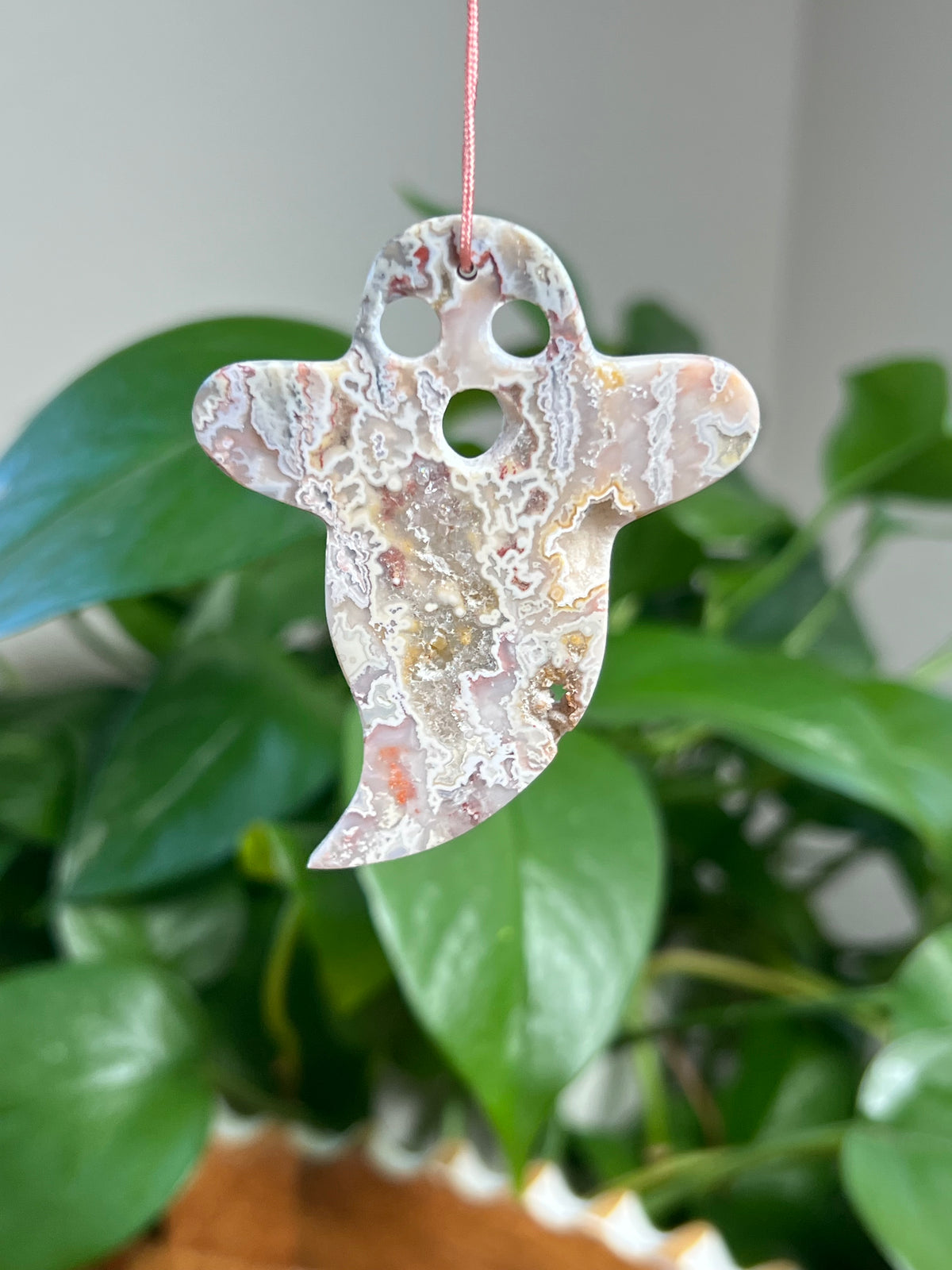 Sumatra Plume Agate Ornament Ghost: K