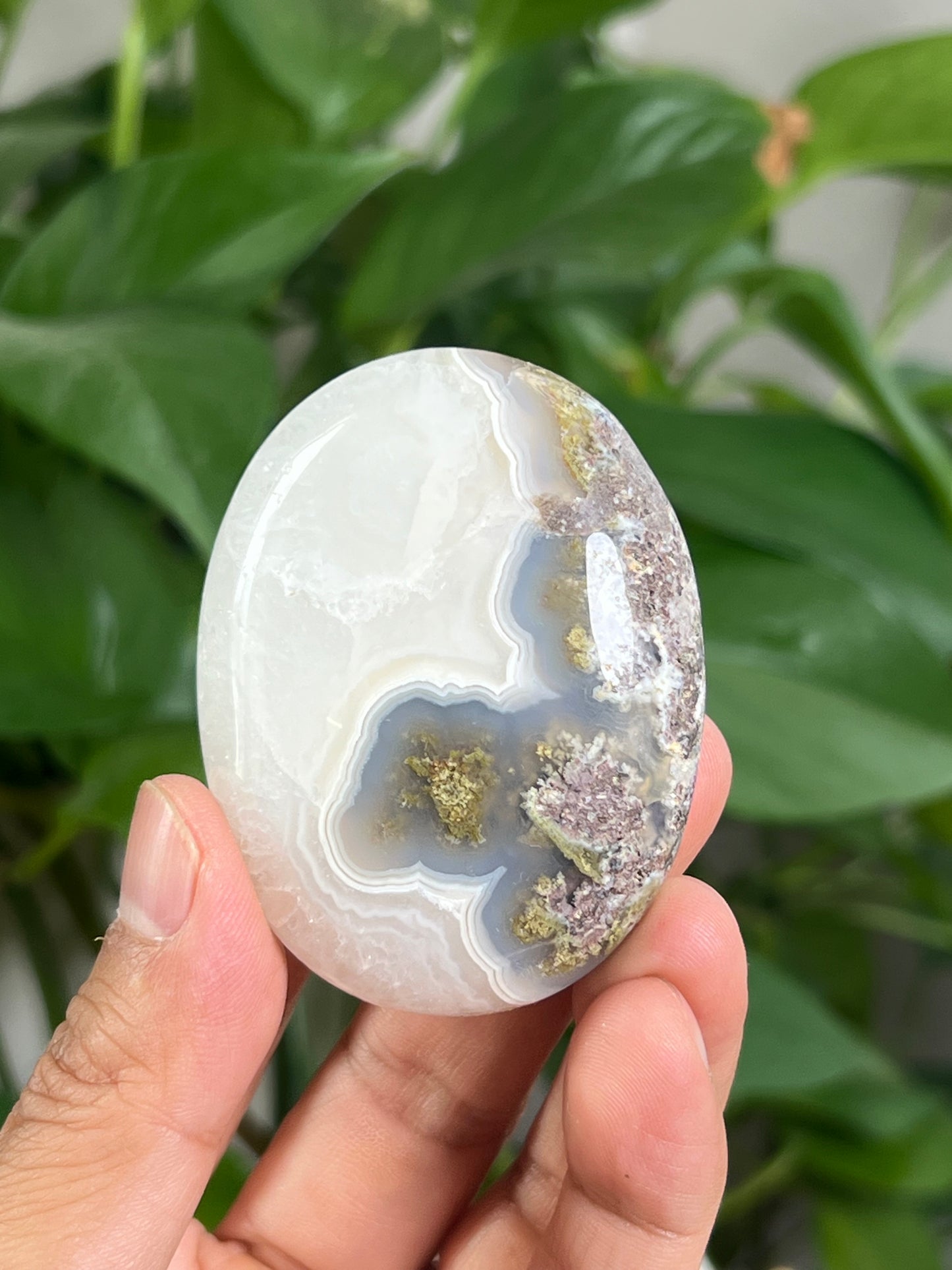 Scenic Moss Agate Palmstone: RH