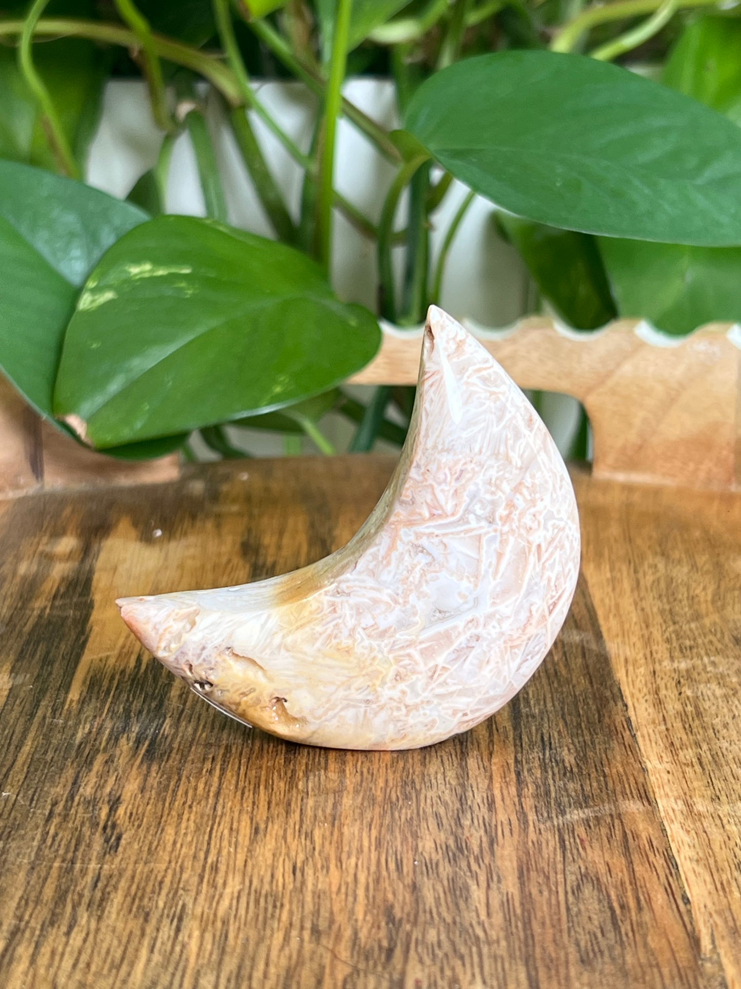 Tube Agate Self-Standing Moon: LS