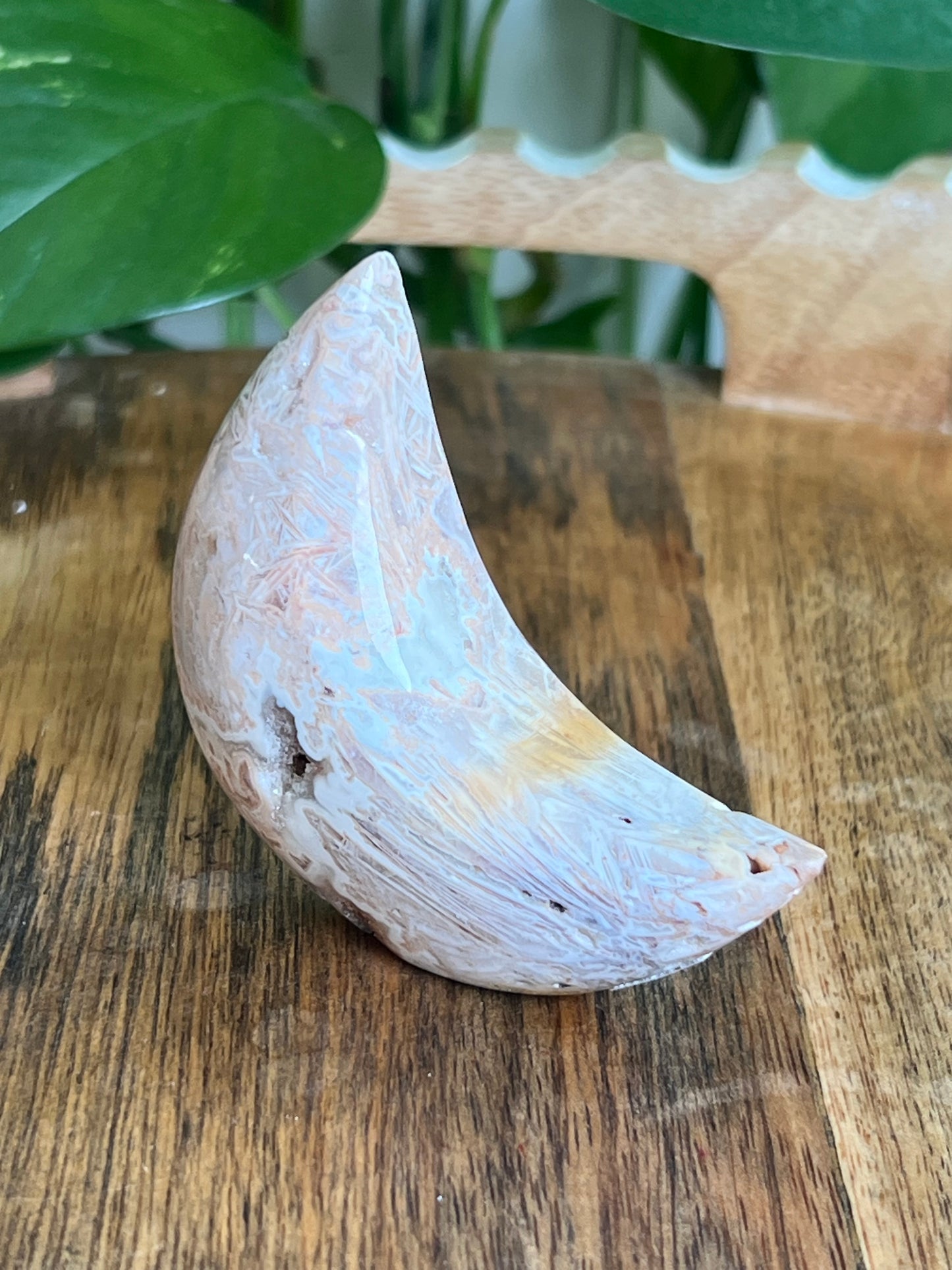 Tube Agate Self-Standing Moon: LS