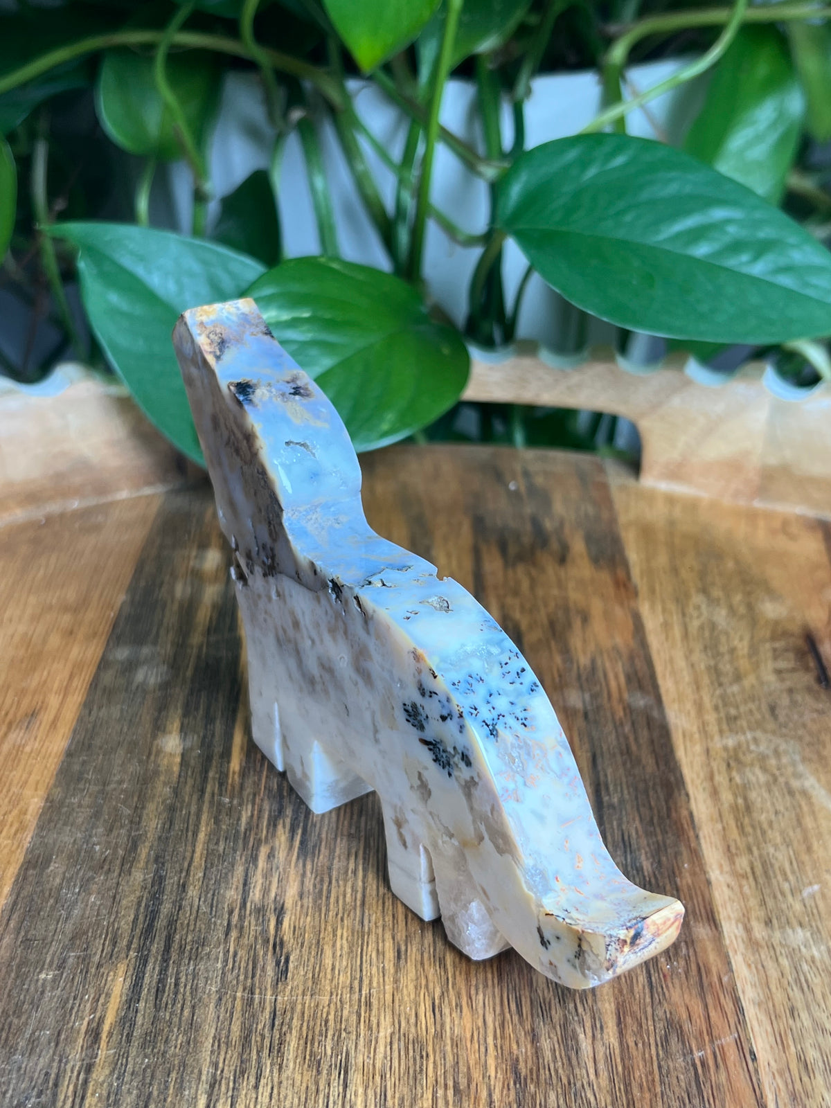 Dendritic Tiger Agate Wolf: A