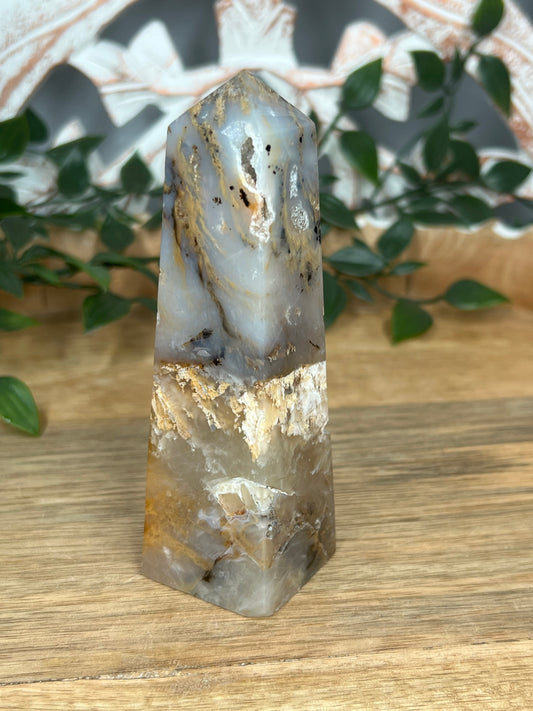 Dendritic Tiger Agate Tower