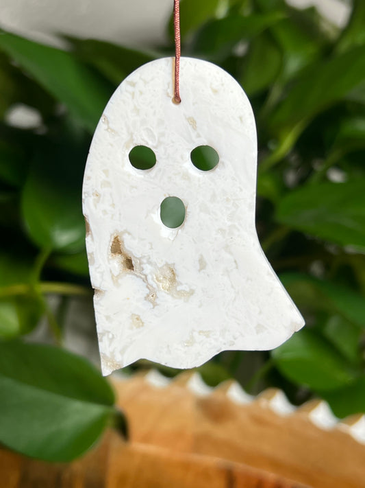 White Plume Agate Ornament Ghost: AA