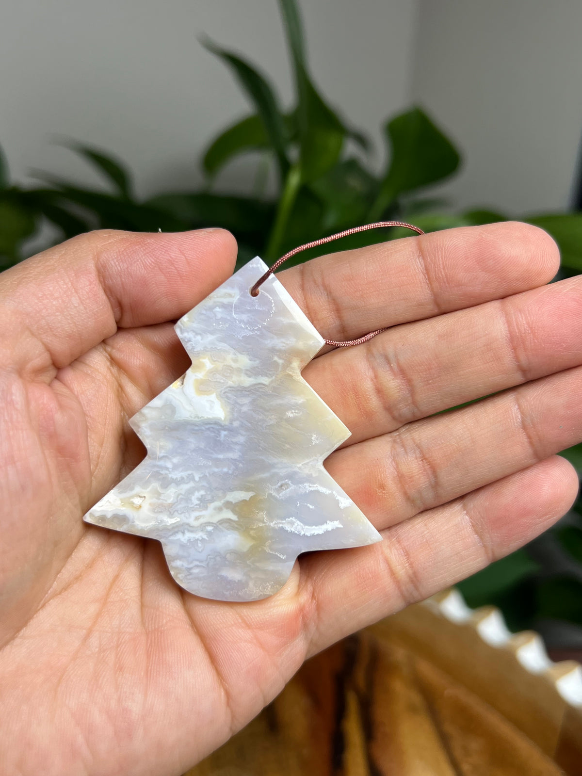 Winter Plume Agate Ornament Tree: WG