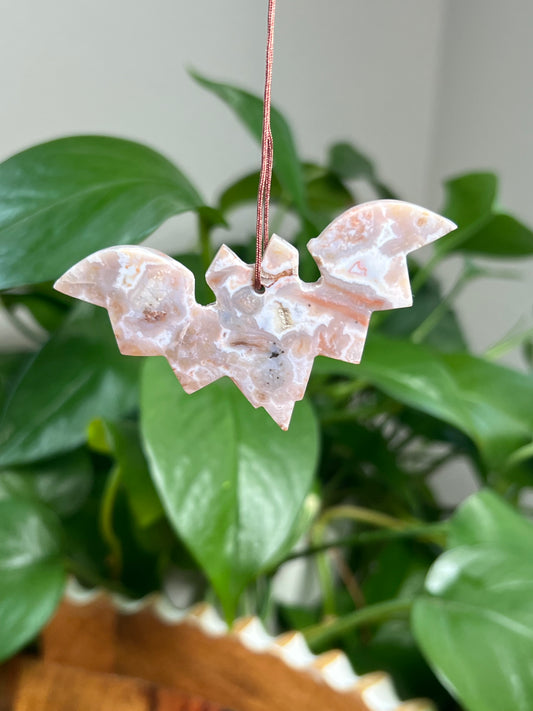 Sumatra Plume Agate Ornament Bat: WC