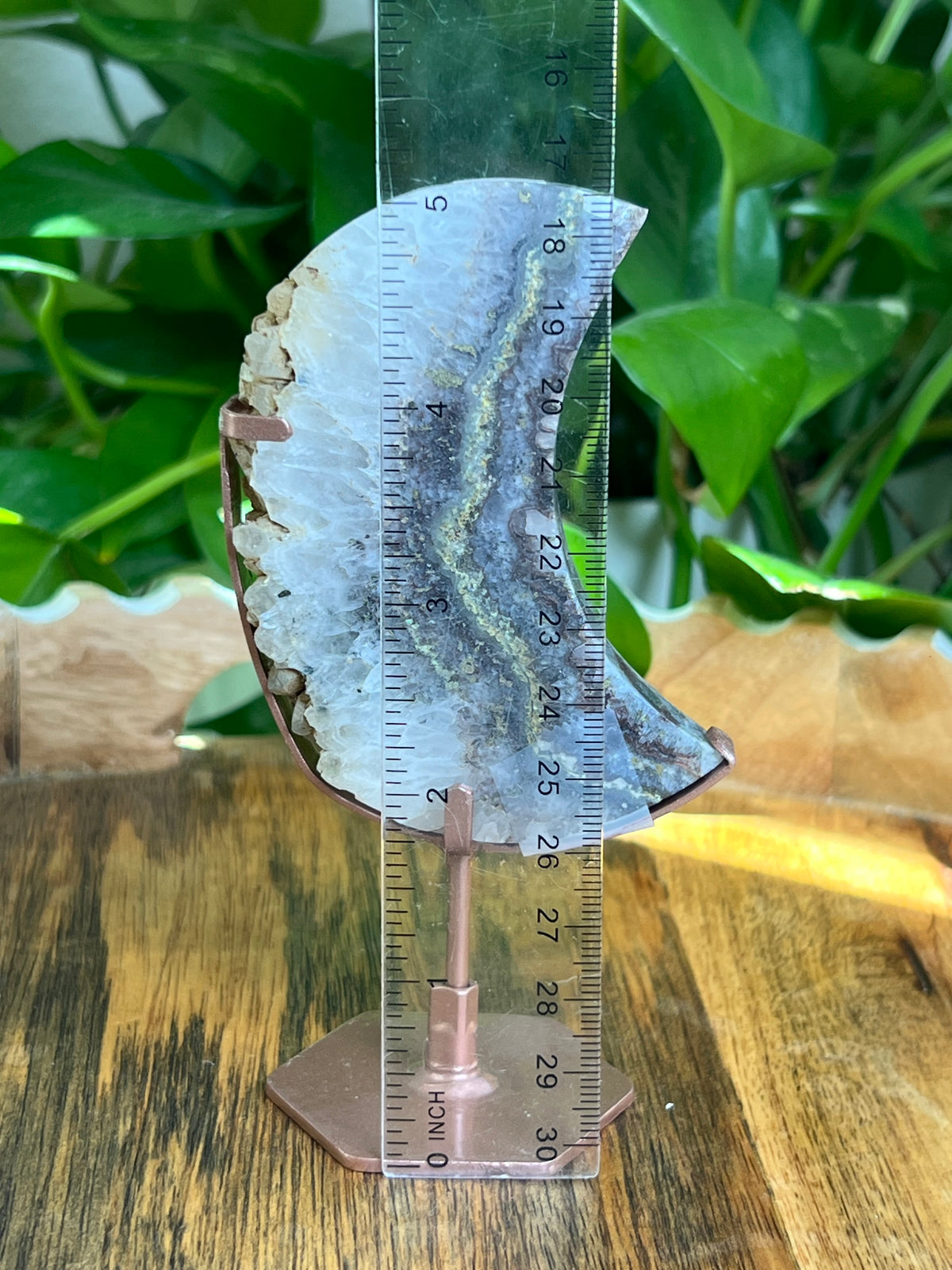 Amethyst Agate Moon: Q