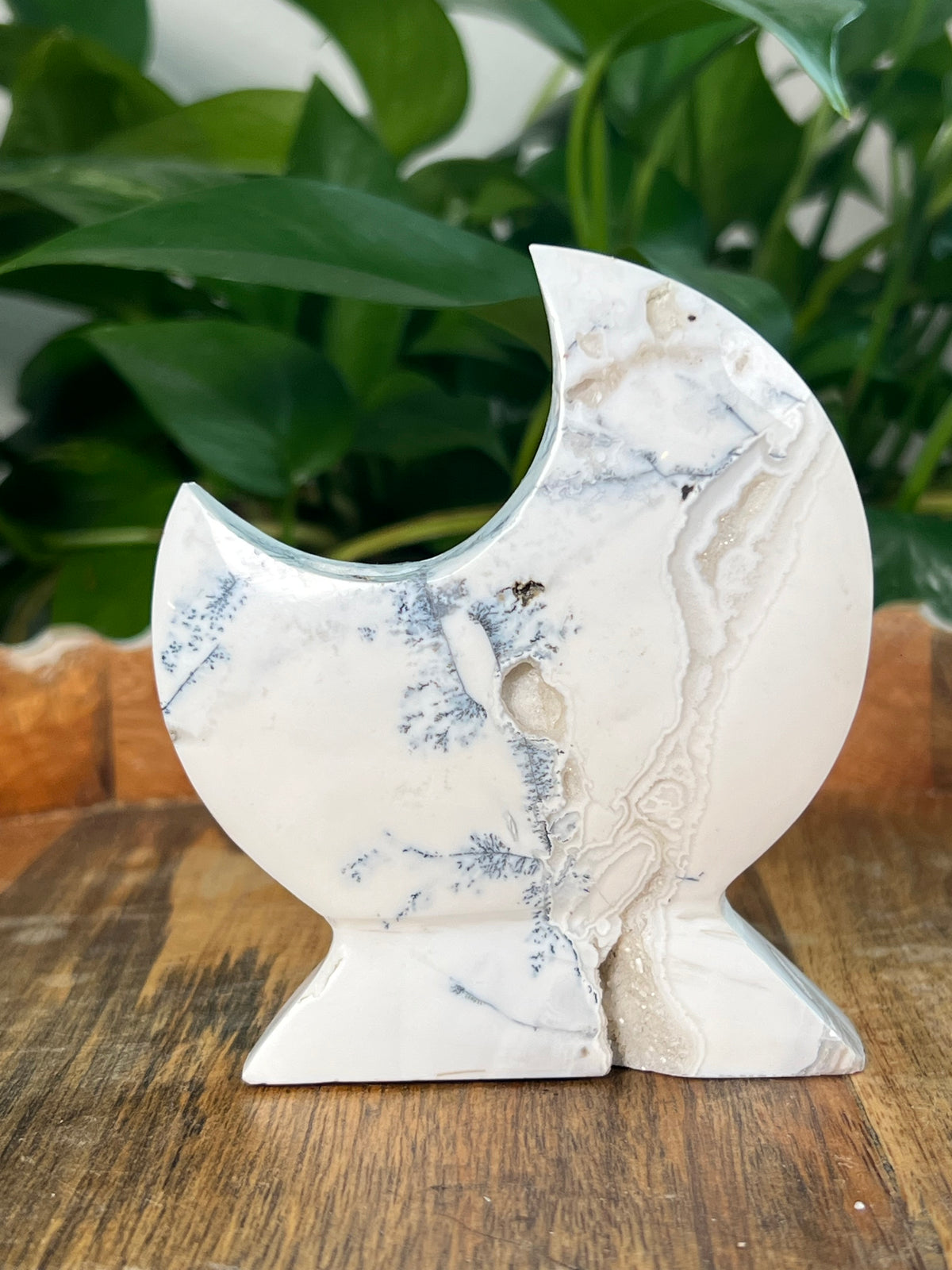 Dendritic Agate Moon: KB