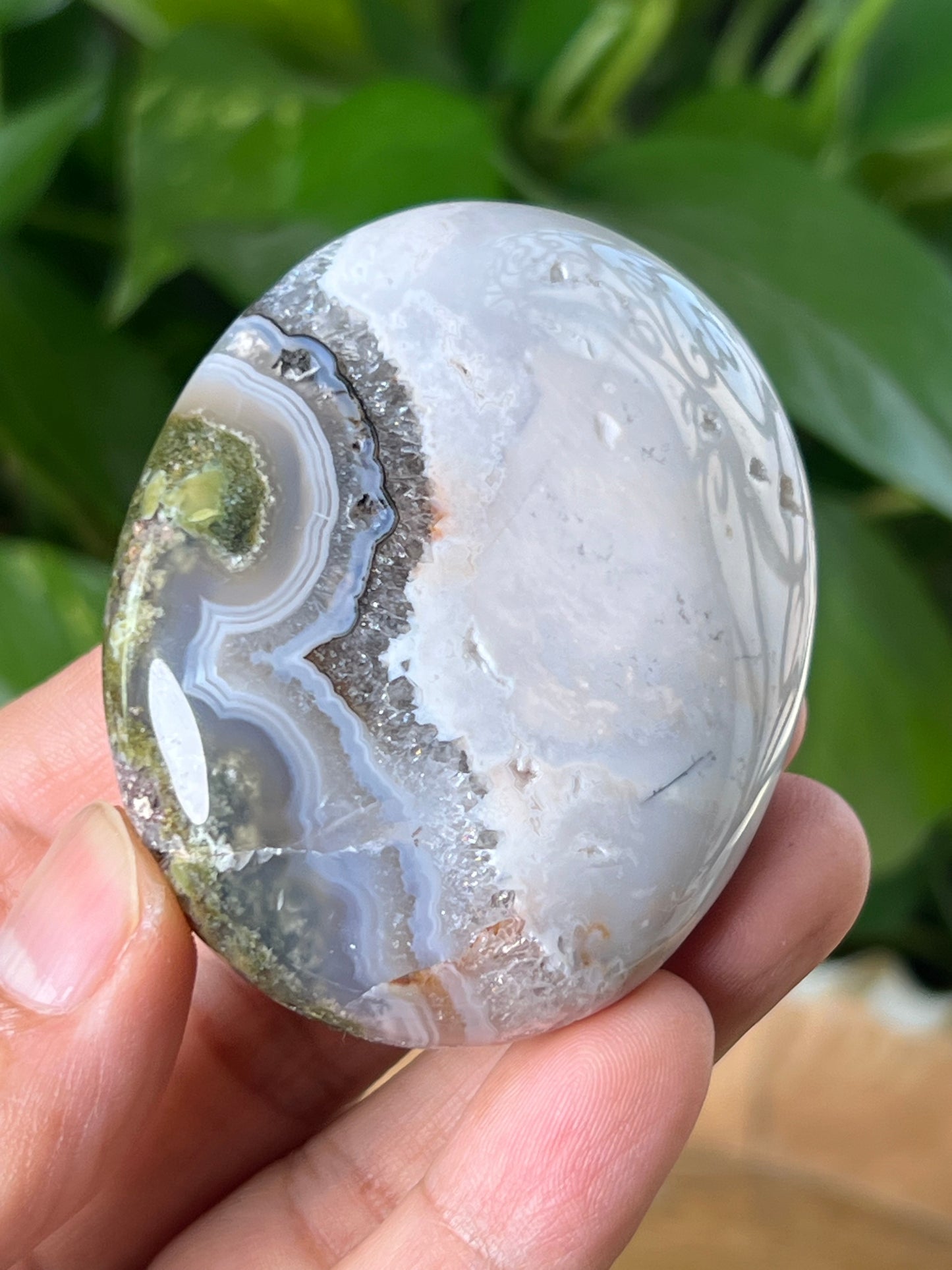 Scenic Moss Agate Palmstone