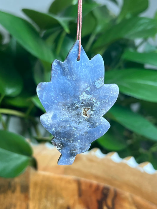 Blue Plume Agate Ornament Leaf: AK