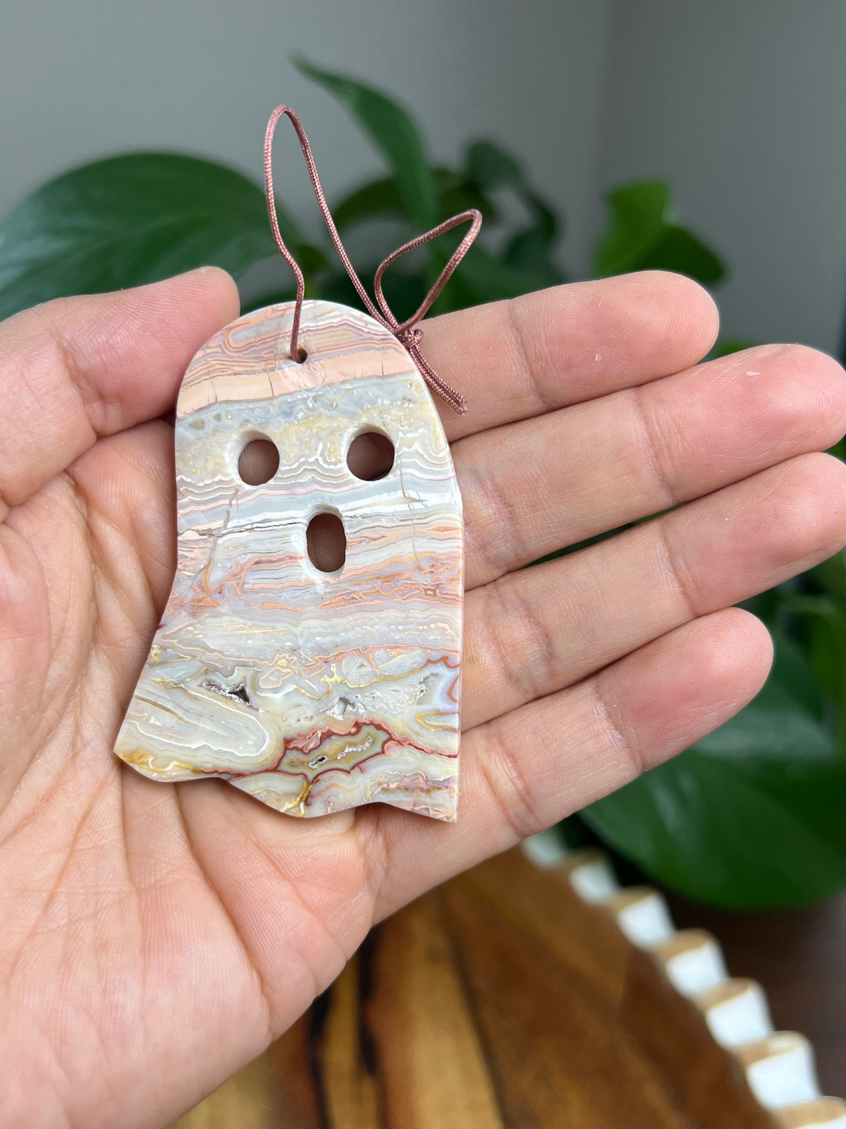 Crazy Lace Agate Ornament Ghost: KC