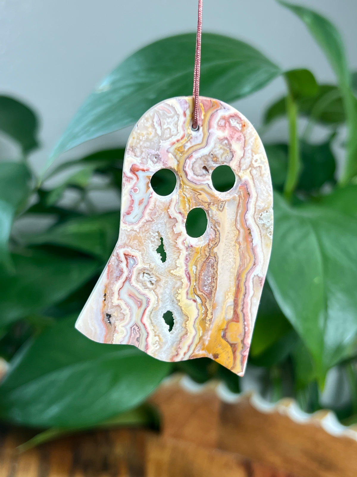 Crazy Lace Agate Ornament Ghost: DY