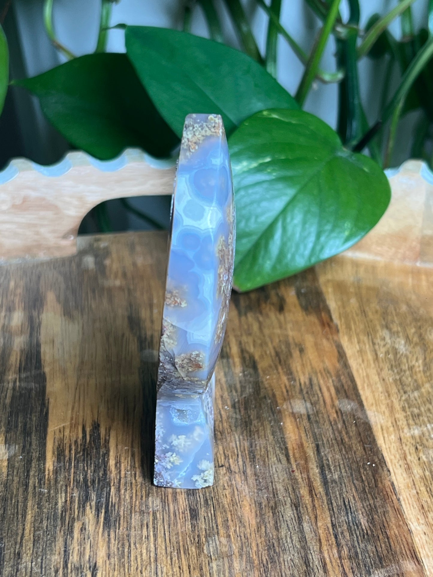 Scenic Moss Agate Self-Standing Moon: PC