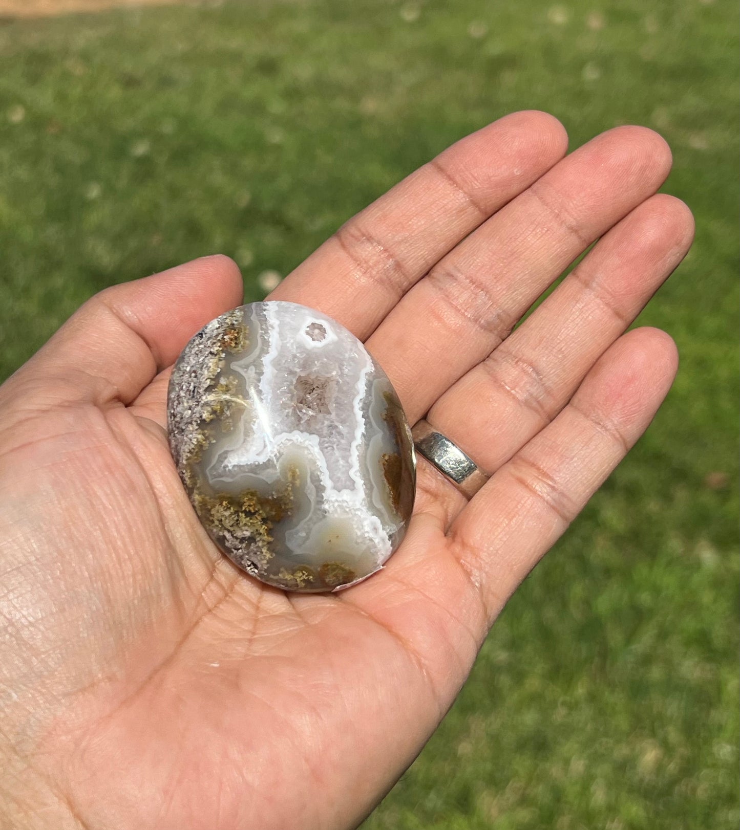 Scenic Moss Agate Palmstone K