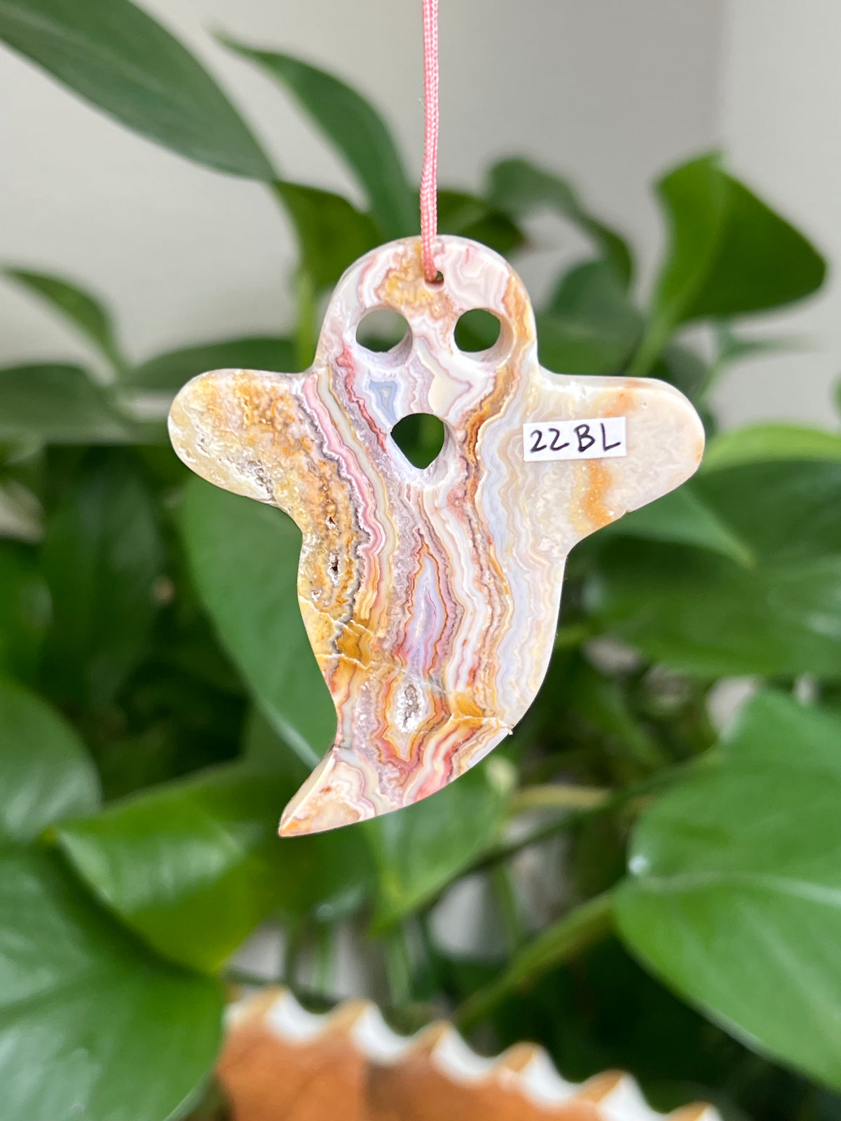 Crazy Lace Agate Ornament Ghost: BL
