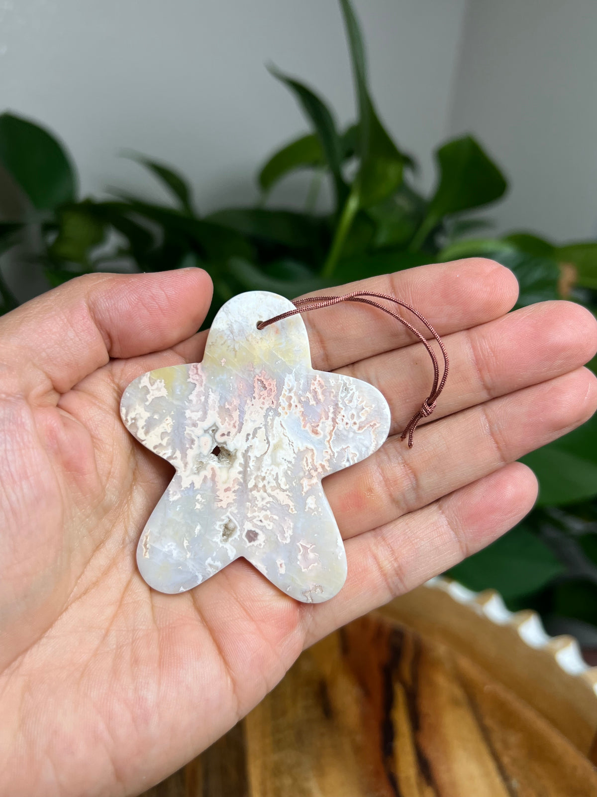 Winter Plume Agate Ornament Gingerbread: WK