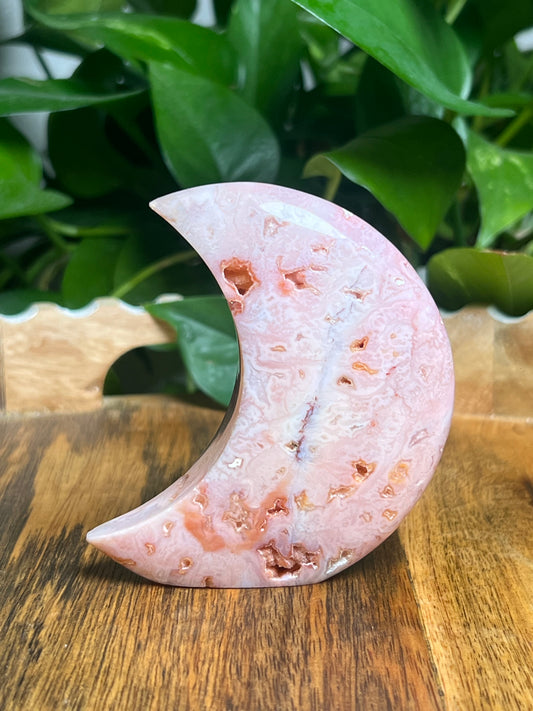 Pink Carnelian Self Standing: PG
