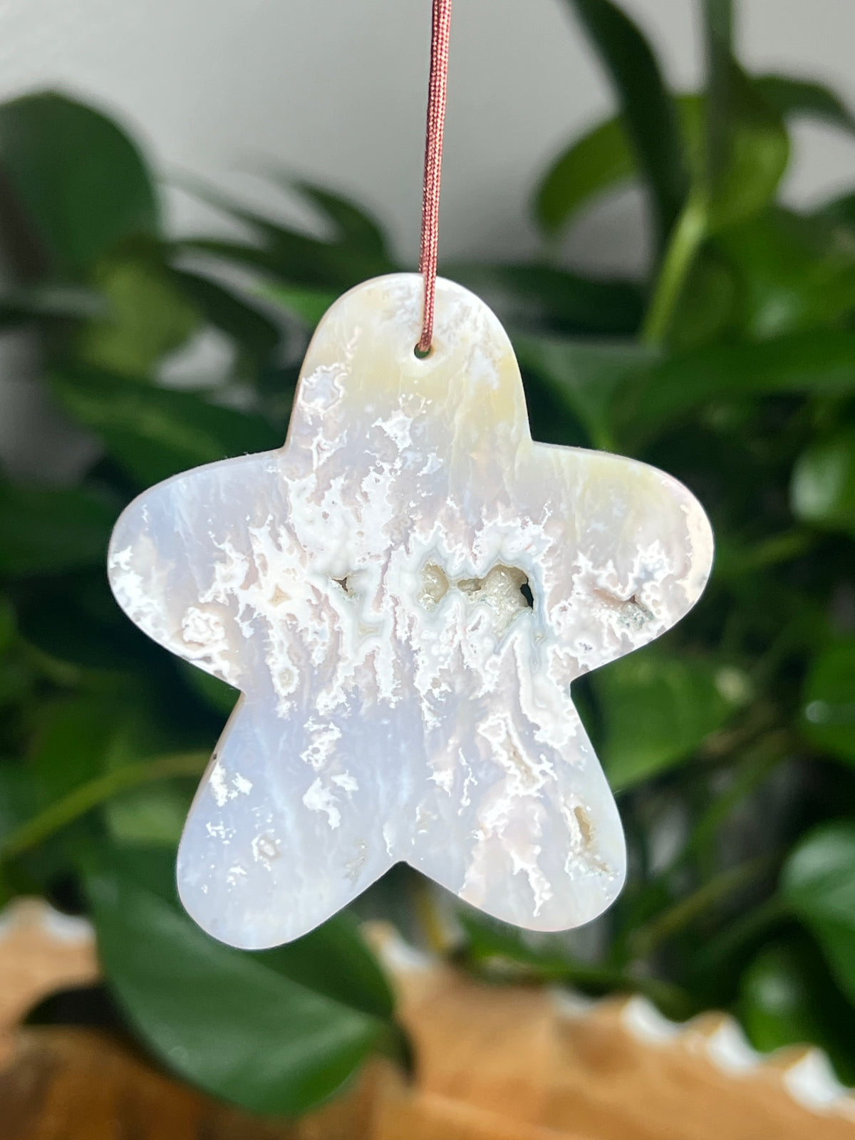 Winter Plume Agate Ornament Gingerbread: WG