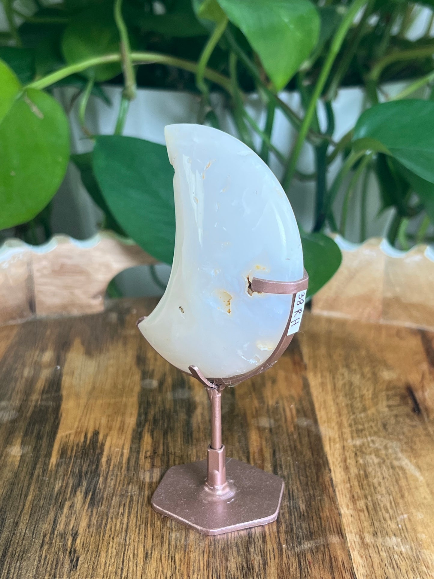 White Plume Agate Moon: RH