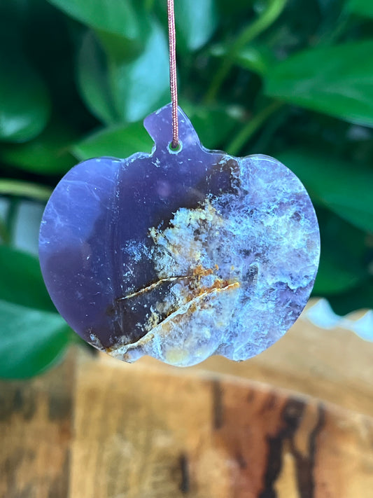 Purple Chalcedony Ornament Pumpkin: PE