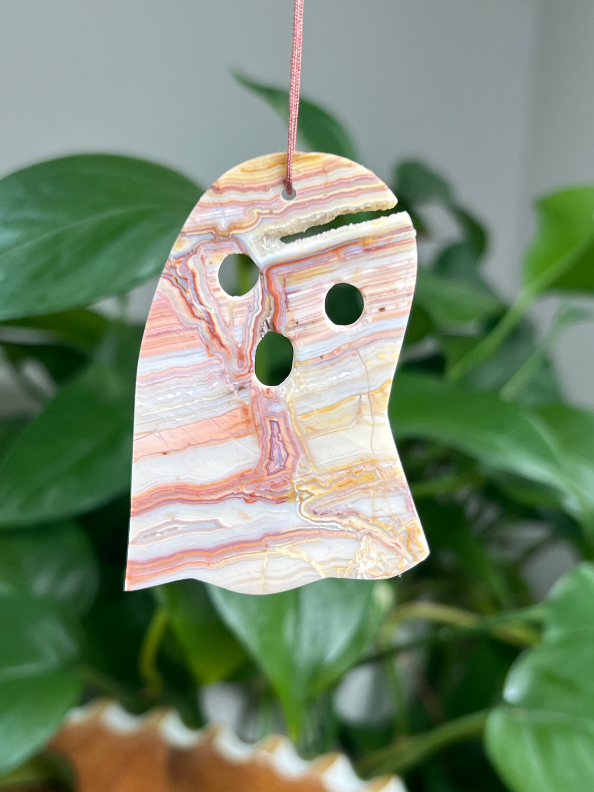 Crazy Lace Agate Ornament Ghost: DE