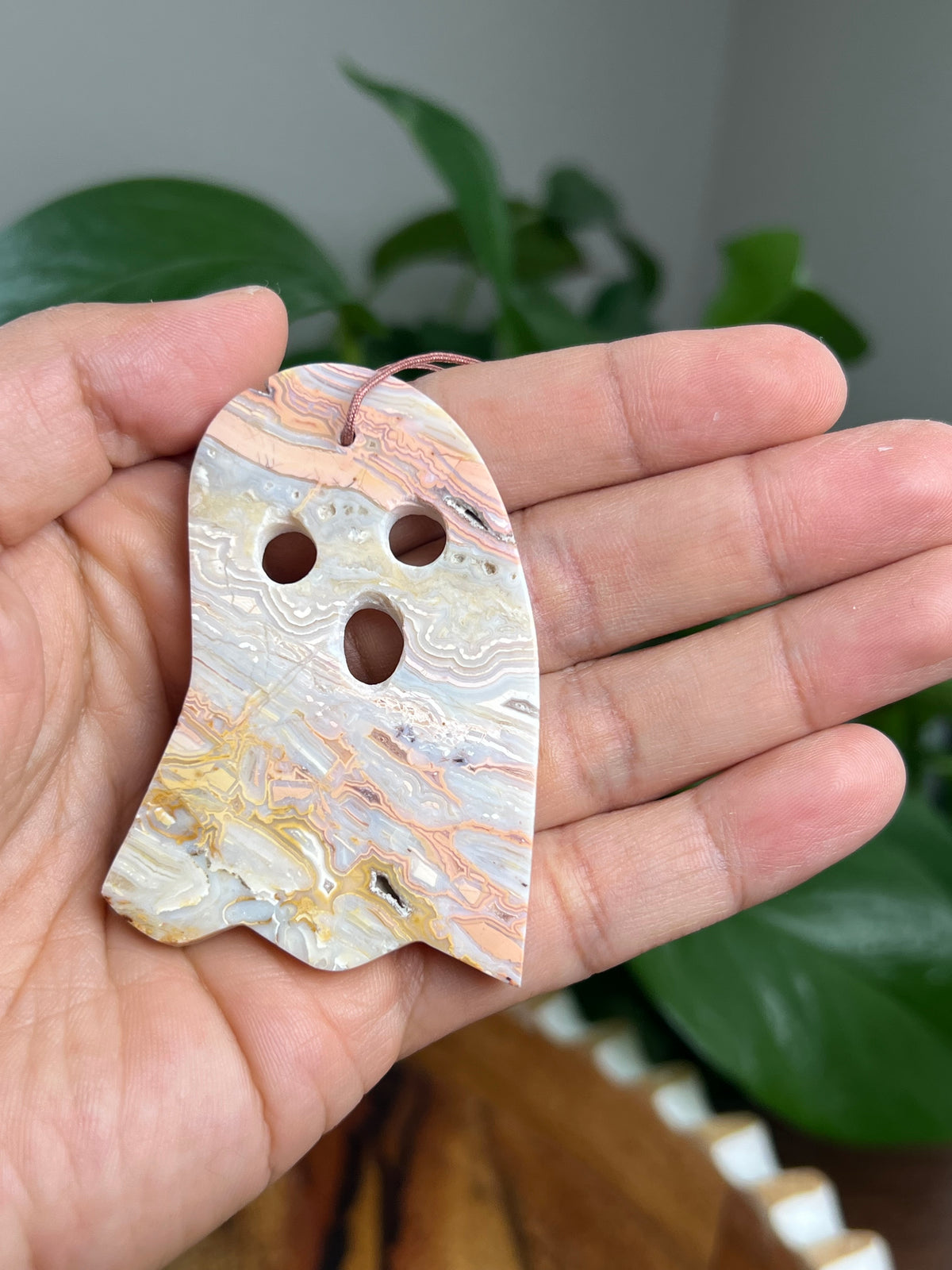 Crazy Lace Agate Ornament Ghost: DT