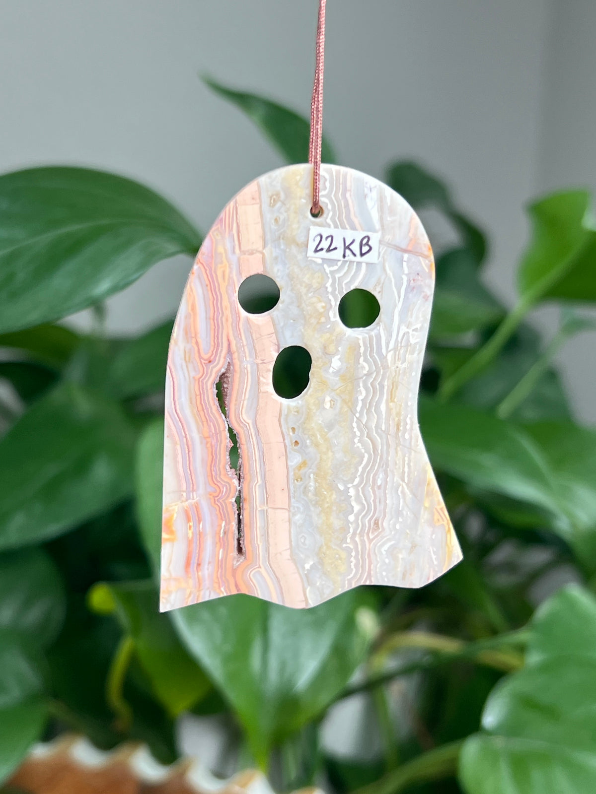Crazy Lace Agate Ornament Ghost: KB