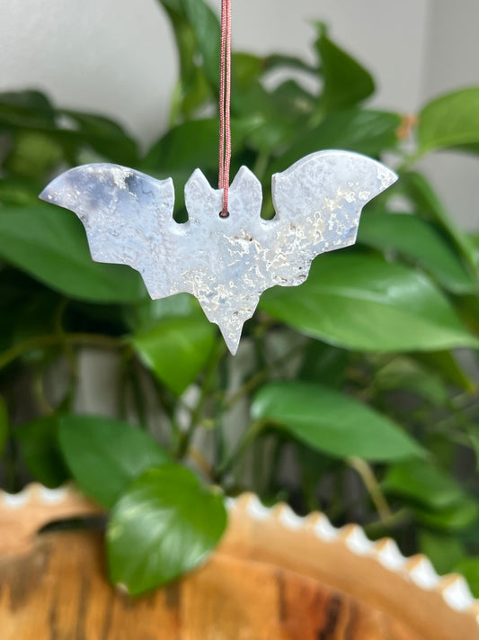 Blue Plume Agate Ornament Bat: DH