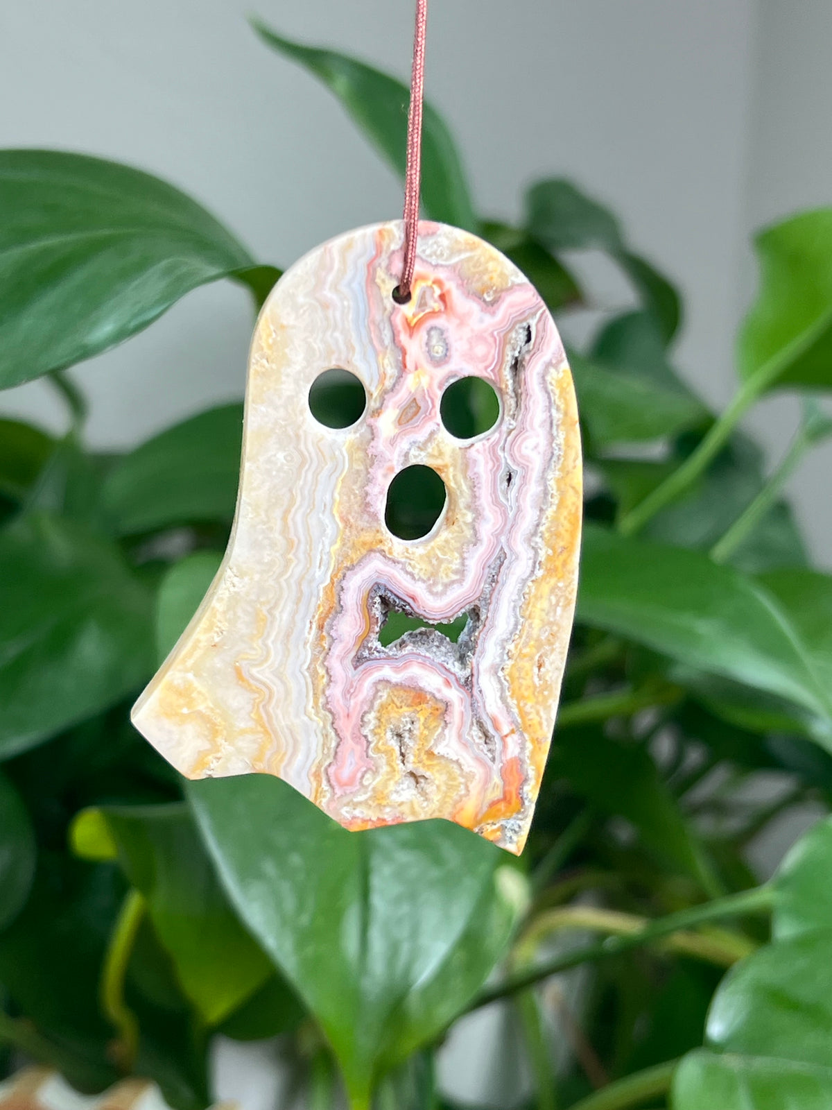 Crazy Lace Agate Ornament Ghost: DM