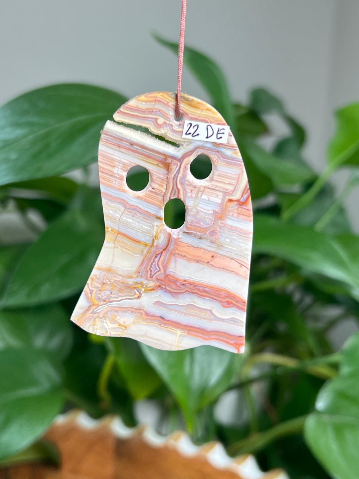 Crazy Lace Agate Ornament Ghost: DE