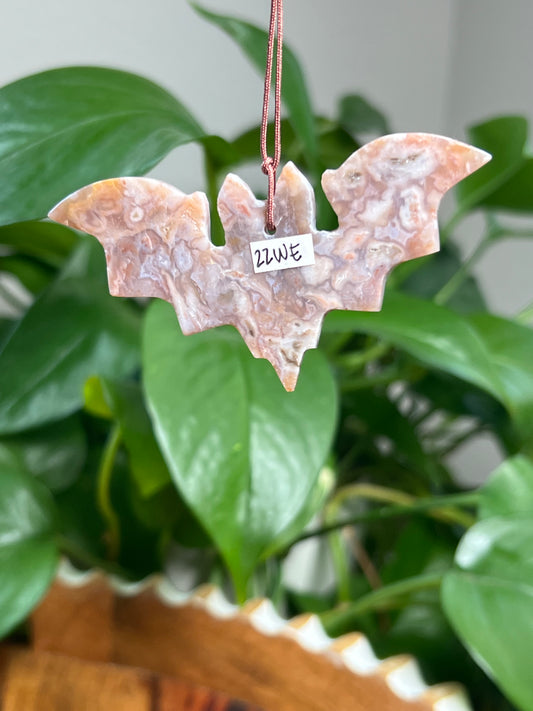 Sumatra Plume Agate Ornament Bat: WF