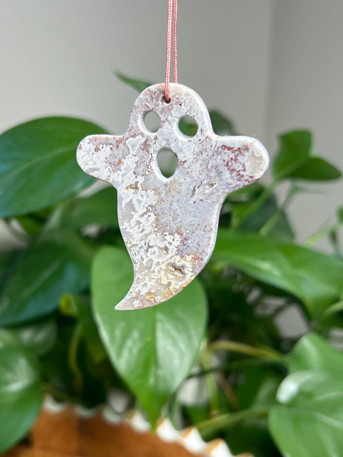 Sumatra Plume Agate Ornament Ghost: G