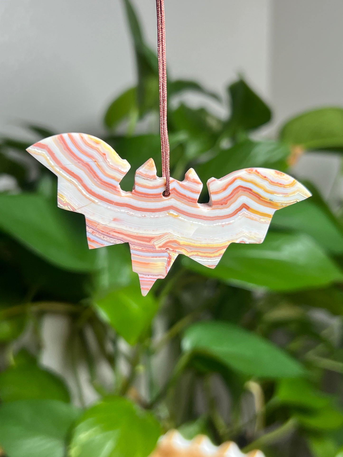 Crazy Lace Agate Ornament Bat: Y