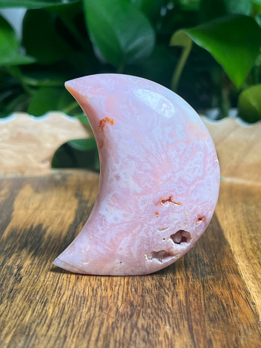 Pink Carnelian Self Standing Moon: Hi