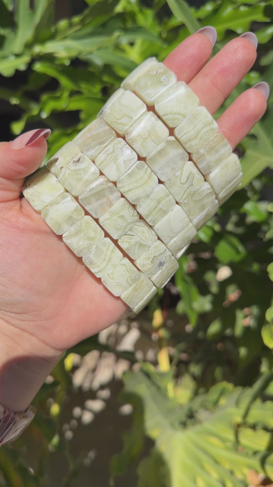 Kiwi Lime Agate Rectangle Beaded Bracelet (17mm)